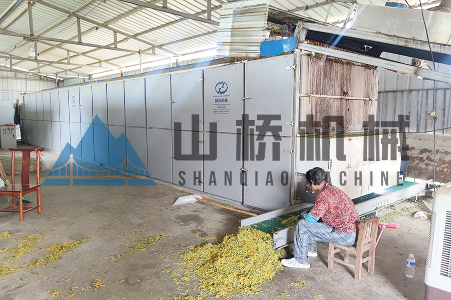 一分鐘帶你了解網(wǎng)帶式辣椒烘干機！(圖2)